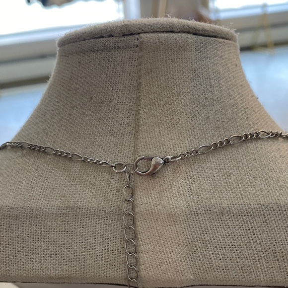 Silver Tone Necklace - Picture 2 of 4